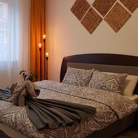 Tusmorez Central Apartment Тиргу-Муреш Екстер'єр фото