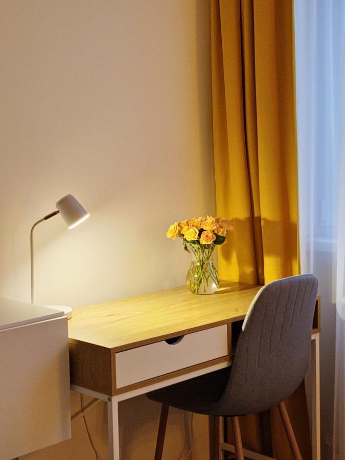 Tusmorez Central Apartment Тиргу-Муреш Екстер'єр фото
