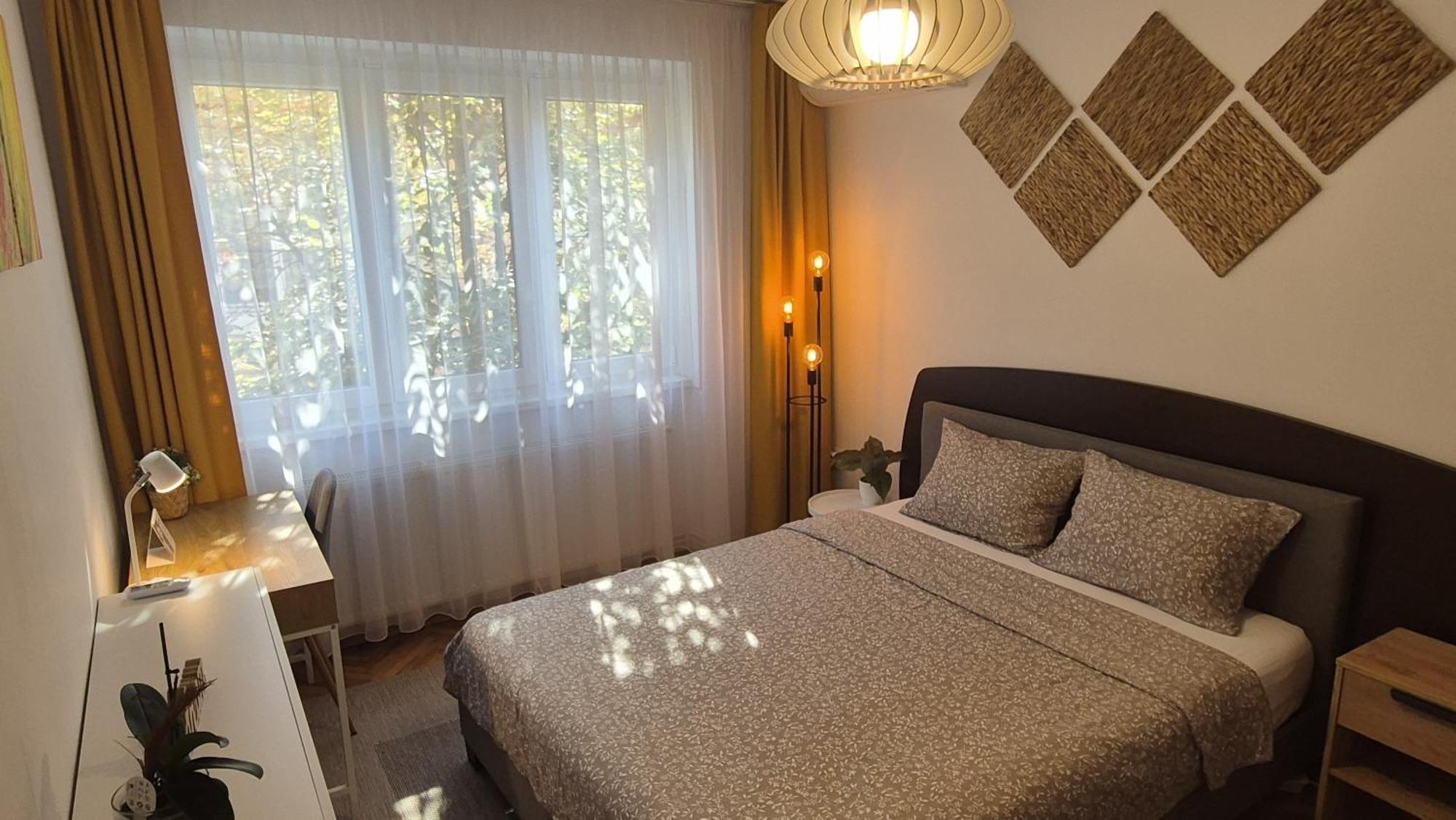Tusmorez Central Apartment Тиргу-Муреш Екстер'єр фото